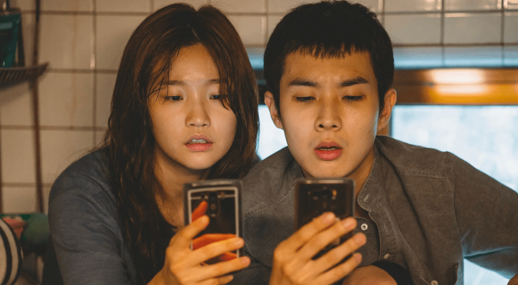 Park So-dam and Choi Woo-shik in 2019's 'Parasite.'